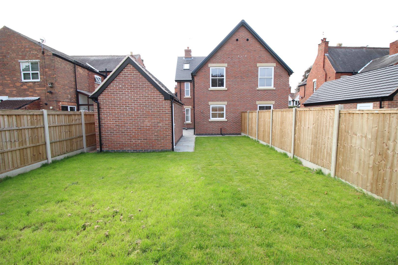 Property Developments in Elm Avenue, Attenborough, Nottingham Robert